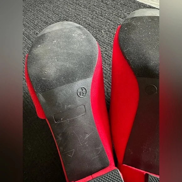 Journee Collection Women's Red Slide Sandals- Size 7 1/2 - Picture 8 of 10